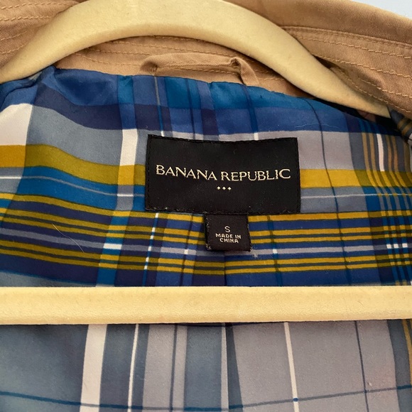 Tan coat - Picture 2 of 3